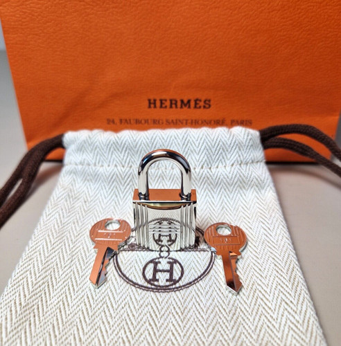 Cadenas hermès argenté neuf - argenté, neuf/